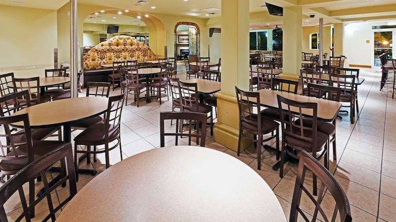 <b>Radisson Hotel El Paso Airport Restaurant</b>. Images powered by <a href="https://iceportal.shijigroup.com/" title="IcePortal" target="_blank">IcePortal</a>.