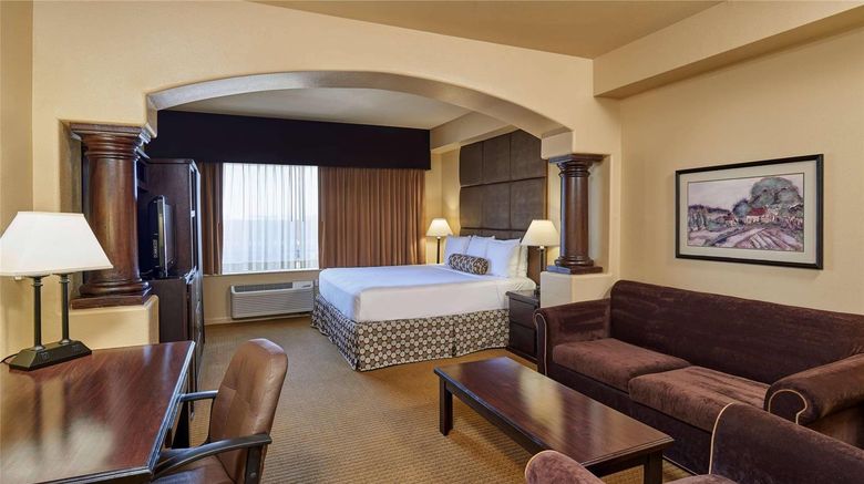 <b>Radisson Hotel El Paso Airport Room</b>. Images powered by <a href="https://iceportal.shijigroup.com/" title="IcePortal" target="_blank">IcePortal</a>.