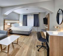 Radisson Hotel El Paso Airport Room