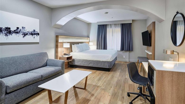 <b>Radisson Hotel El Paso Airport Room</b>. Images powered by <a href="https://iceportal.shijigroup.com/" title="IcePortal" target="_blank">IcePortal</a>.