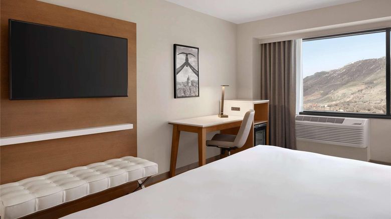 <b>Radisson Salt Lake City Downtown Room</b>. Images powered by <a href="https://iceportal.shijigroup.com/" title="IcePortal" target="_blank">IcePortal</a>.