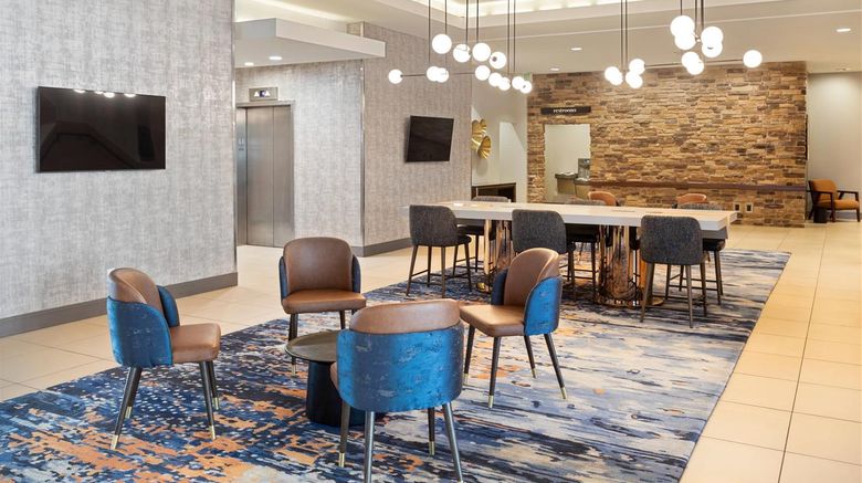 <b>Radisson Salt Lake City Downtown Lobby</b>. Images powered by <a href="https://iceportal.shijigroup.com/" title="IcePortal" target="_blank">IcePortal</a>.