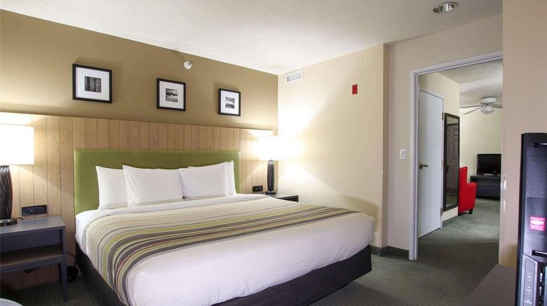 <b>Country Inn & Suites West Valley City Suite</b>. Images powered by <a href="https://iceportal.shijigroup.com/" title="IcePortal" target="_blank">IcePortal</a>.