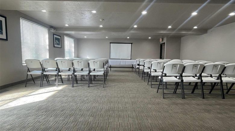 <b>Country Inn & Suites West Valley City Meeting</b>. Images powered by <a href="https://iceportal.shijigroup.com/" title="IcePortal" target="_blank">IcePortal</a>.