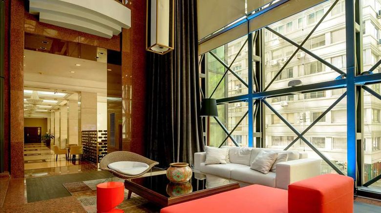 <b>Radisson Montevideo Victoria Plaza Hotel Lobby</b>. Images powered by <a href="https://iceportal.shijigroup.com/" title="IcePortal" target="_blank">IcePortal</a>.