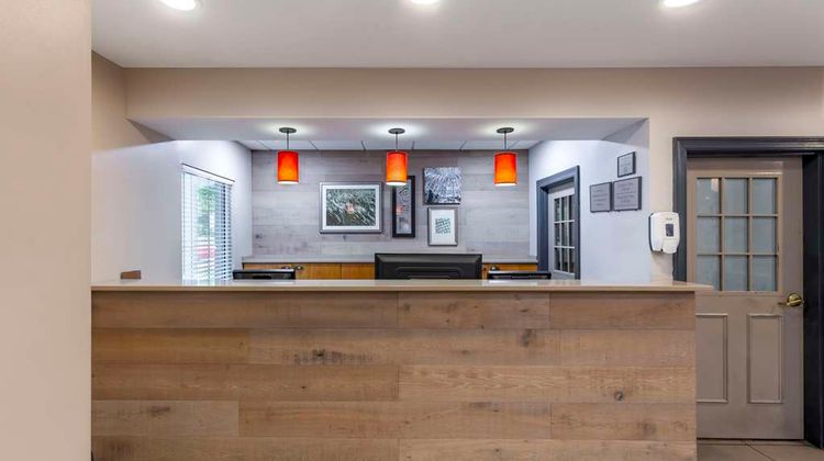 Country Inn & Suites by Radisson Lobby