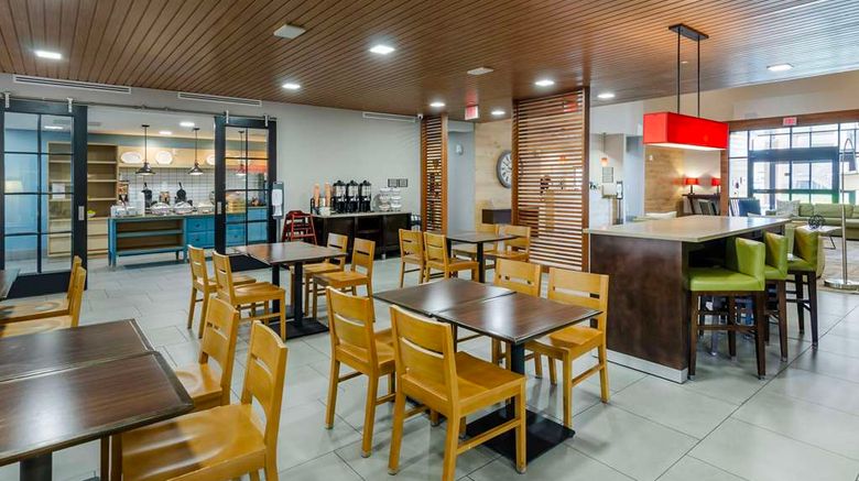 <b>Country Inn & Suites Charlottesville-UVA Restaurant</b>. Images powered by <a href="https://iceportal.shijigroup.com/" title="IcePortal" target="_blank">IcePortal</a>.
