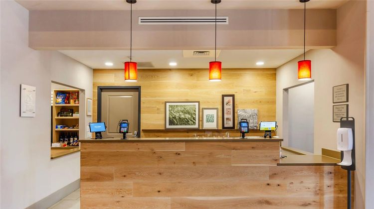Country Inn & Suites Charlottesville-UVA Lobby