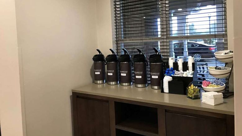 <b>Country Inn & Suites Emporia Restaurant</b>. Images powered by <a href="https://iceportal.shijigroup.com/" title="IcePortal" target="_blank">IcePortal</a>.