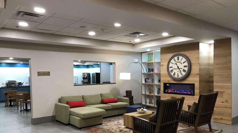<b>Country Inn & Suites Emporia Lobby</b>. Images powered by <a href="https://iceportal.shijigroup.com/" title="IcePortal" target="_blank">IcePortal</a>.