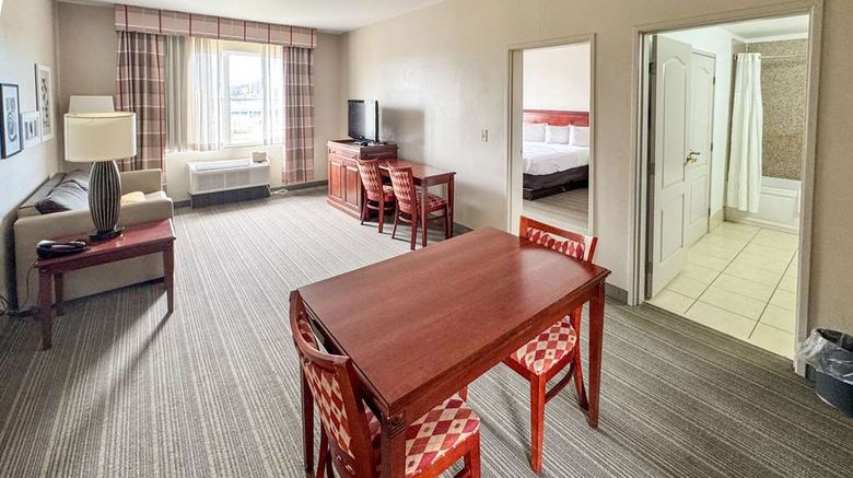 <b>Country Inn & Suites Emporia Room</b>. Images powered by <a href="https://iceportal.shijigroup.com/" title="IcePortal" target="_blank">IcePortal</a>.
