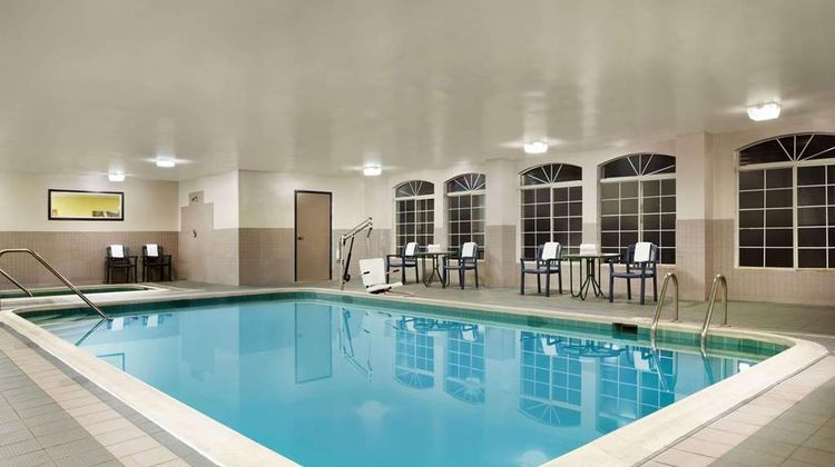 Country Inn & Suites Lexington Pool