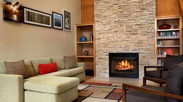 Country Inn & Suites Lexington Lobby