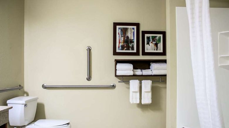 <b>Country Inn & Suites Richmond West at I-64 Room</b>. Images powered by <a href="https://iceportal.shijigroup.com/" title="IcePortal" target="_blank">IcePortal</a>.