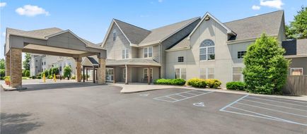 Country Inn & Suites Roanoke Exterior