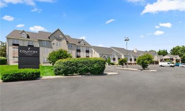 Country Inn & Suites Roanoke