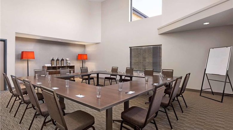<b>Country Inn Suites Dahlgren-King George Meeting</b>. Images powered by <a href="https://iceportal.shijigroup.com/" title="IcePortal" target="_blank">IcePortal</a>.