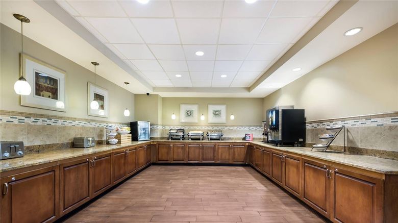 <b>Country Inns & Suites Virginia Beach Restaurant</b>. Images powered by <a href="https://iceportal.shijigroup.com/" title="IcePortal" target="_blank">IcePortal</a>.