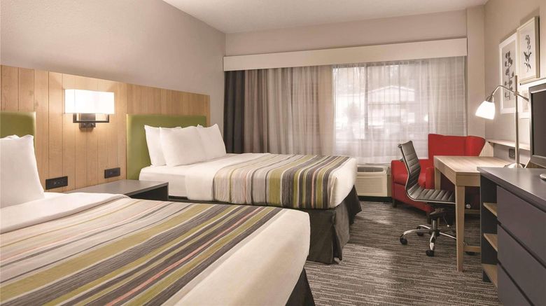 <b>Country Inn & Suites Busch Gardens Room</b>. Images powered by <a href="https://iceportal.shijigroup.com/" title="IcePortal" target="_blank">IcePortal</a>.