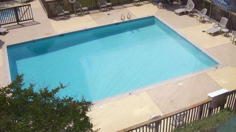 Country Inn & Suites Busch Gardens Pool