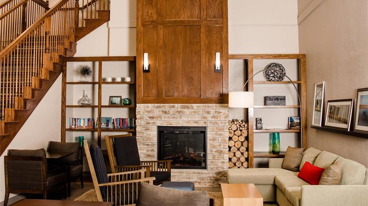 Country Inn & Suites Winchester Lobby