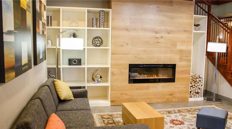 Country Inn & Suites Dulles Intl Lobby