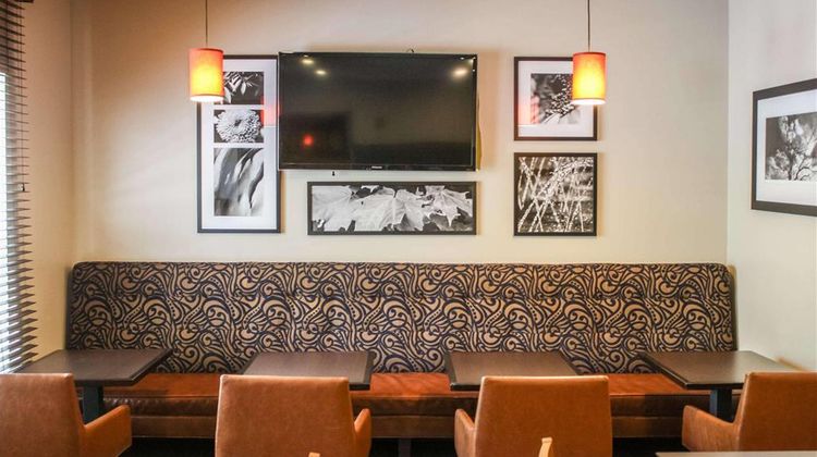 Country Inn & Suites Dulles Intl Restaurant