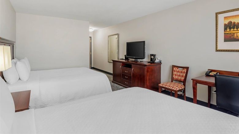 <b>Country Inn & Suites Ashland - Hanover Suite</b>. Images powered by <a href="https://iceportal.shijigroup.com/" title="IcePortal" target="_blank">IcePortal</a>.