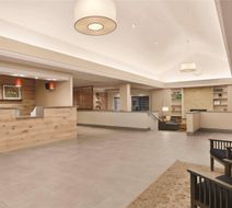 Country Inn & Suites Seattle-Bothell Lobby