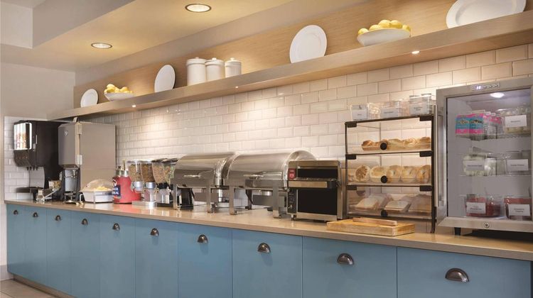 Country Inn & Suites Seattle-Bothell Restaurant