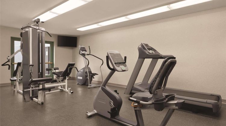Country Inn & Suites Seattle-Bothell Health