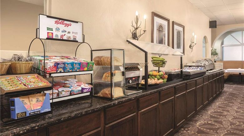 <b>Radisson Hotel & Conference Center Restaurant</b>. Images powered by <a href="https://iceportal.shijigroup.com/" title="IcePortal" target="_blank">IcePortal</a>.