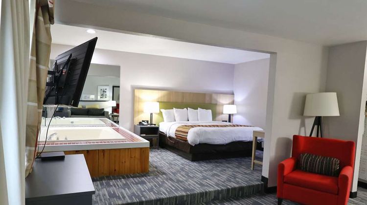 Country Inn & Suites Sparta Suite