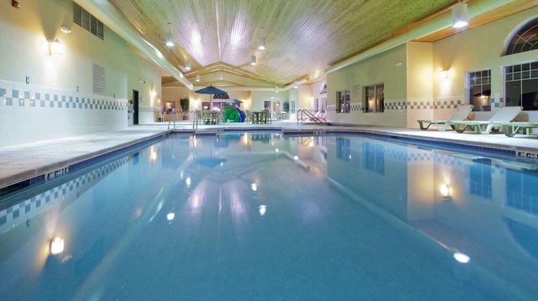 <b>Country Inn & Suites Green Bay East Pool</b>. Images powered by <a href="https://iceportal.shijigroup.com/" title="IcePortal" target="_blank">IcePortal</a>.