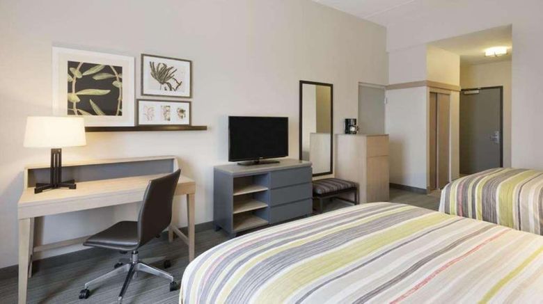 <b>Country Inn & Suites Green Bay East Room</b>. Images powered by <a href="https://iceportal.shijigroup.com/" title="IcePortal" target="_blank">IcePortal</a>.