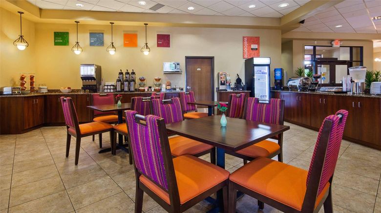 <b>Radisson Hotel River Falls Restaurant</b>. Images powered by <a href="https://iceportal.shijigroup.com/" title="IcePortal" target="_blank">IcePortal</a>.