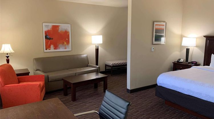 Radisson Hotel River Falls Suite