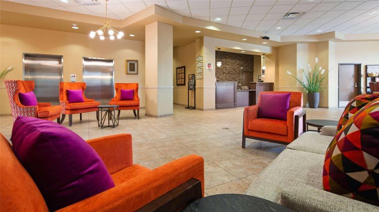 Radisson Hotel River Falls Lobby