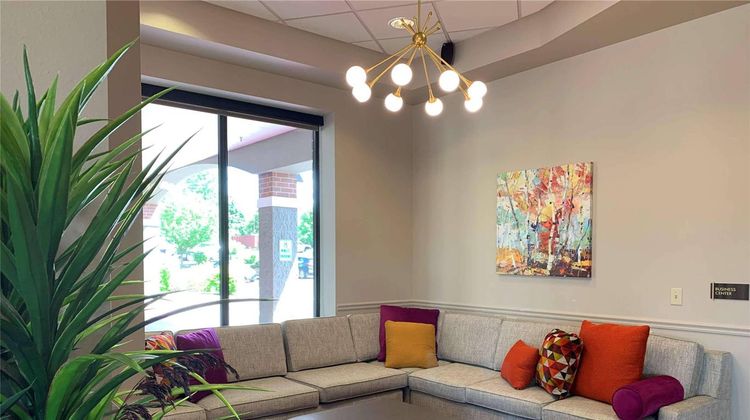Radisson Hotel River Falls Lobby