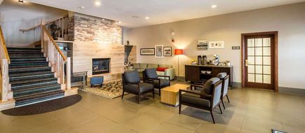 Country Inn & Suites Fond du Lac Lobby