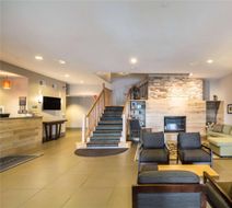 Country Inn & Suites Fond du Lac Lobby