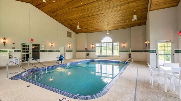 Country Inn & Suites Fond du Lac Pool