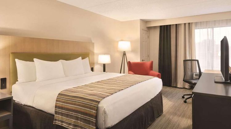 Country Inn & Suites La Crosse, WI Room