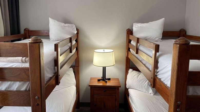 <b>Country Inn & Suites Appleton North Room</b>. Images powered by <a href="https://iceportal.shijigroup.com/" title="IcePortal" target="_blank">IcePortal</a>.
