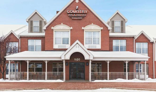 Country Inn & Suites Wausau Exterior