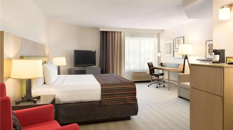 <b>Country Inn & Suites by Radisson Suite</b>. Images powered by <a href="https://iceportal.shijigroup.com/" title="IcePortal" target="_blank">IcePortal</a>.