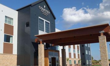 Country Inn & Suites Ft. Atkinson, WI