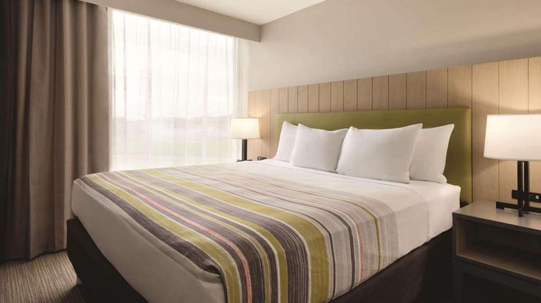 <b>Country Inn & Suites Ft. Atkinson, WI Suite</b>. Images powered by <a href="https://iceportal.shijigroup.com/" title="IcePortal" target="_blank">IcePortal</a>.
