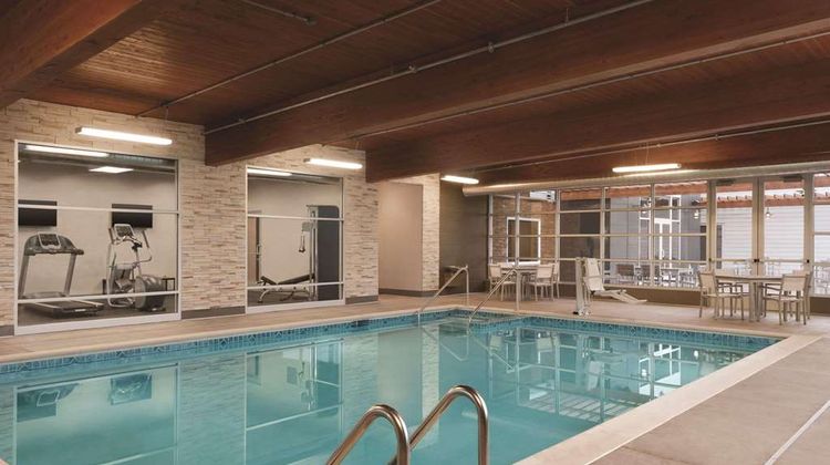 Country Inn & Suites Ft. Atkinson, WI Pool