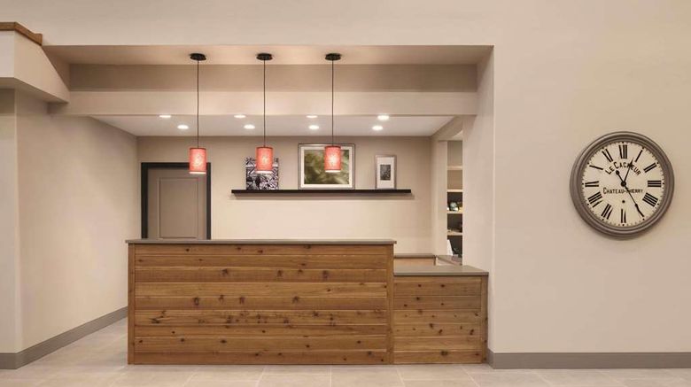 <b>Country Inn & Suites Ft. Atkinson, WI Lobby</b>. Images powered by <a href="https://iceportal.shijigroup.com/" title="IcePortal" target="_blank">IcePortal</a>.